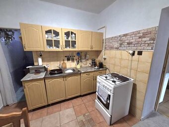 Ponúkame na predaj 4 -izbový rodinný dom v Gbelciach. - 8