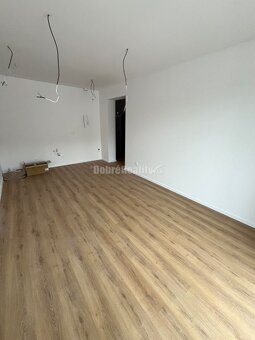 Ponukame na predaj nádherný 2 izbovy byt v novostavbe RIVERS - 8