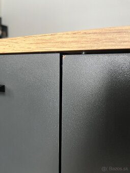 Komoda - 8