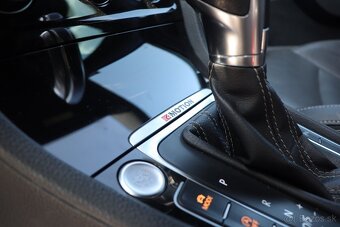 Volkswagen Golf R Variant 7.5 - 8