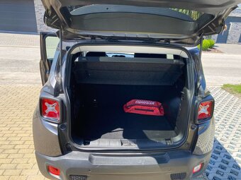 Jeep Renegade - 8
