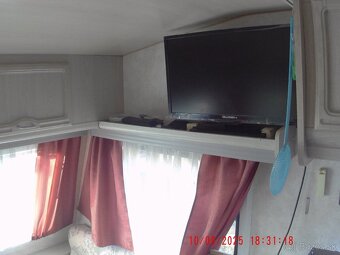 Predám obytný príves CARAVELAIR 1993 - 8