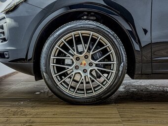 Porsche Cayenne 4x4 Platinum A/T - 8