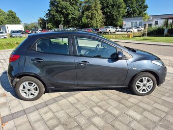 Mazda 2 ... 1,3 16v Benzín ... 131 000km - 8
