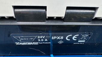 Predam Robotický vysávač bazénov Hayward vo výbornom stave n - 8