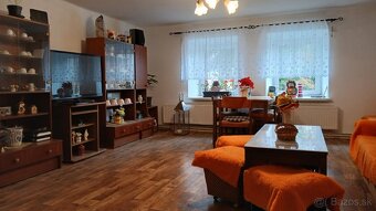 PRAKOVCE - veľký dvojgeneračný dom po rekonštrukcii - 8