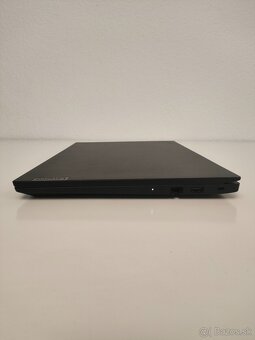 Lenovo V15 G3 | i5-1235U | 16 → 32 GB RAM | 512 → 1 TB SSD - 8