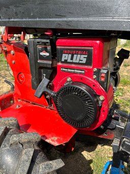 Predám malotraktor s prislušenstvom - 8