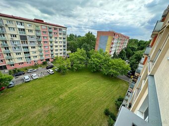 1 izb. A. MRÁZA - pri hoteli Bratislava- Ružinov-IHNEĎ VOĽNY - 8