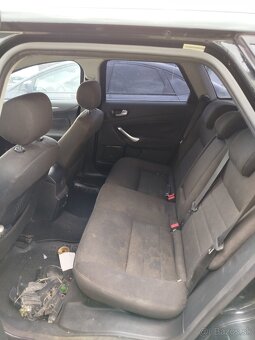 Ford Mondeo Mk4 Búrané - 8