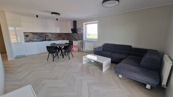 PRENÁJOM- Poprad 3-izbový byt centrum, 2 garáž.státia, balkó - 8