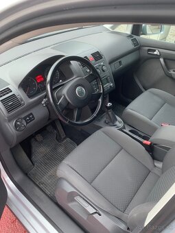 VW Touran 1.9 TDI, 77 kW, 5 miestny, 2006, naj. 123.000 km - 8