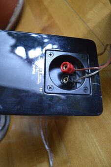 predam dva reproduktory MAGNAT - 8