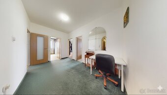 AJ NA INVESTÍCIU Slnečný 3 izbový byt s krásnym výhľadom na - 8