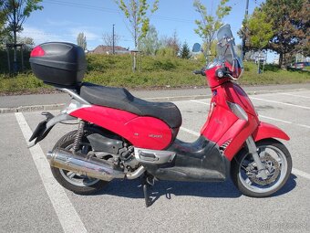 Predam aprilia scarabeo 400i.e rok 2007 - 8