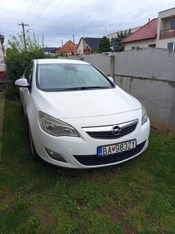 Opel Astra 1.7 CDTI 92KW 2010 - 8
