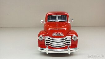 1:18 GMC PANEL TRUCK - 8