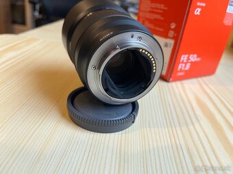 Sony 50mm FE f/1.8 - 8
