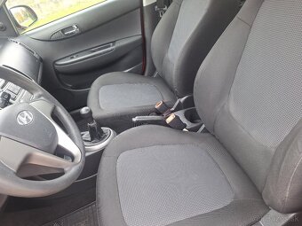 HYUNDAI I20 BENZIN ROK 2013 - 8