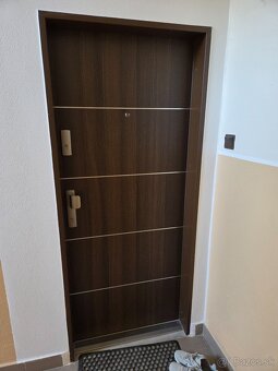 Výmena vchodových dverí do bytu - 8