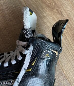 Korčule BAUER Supreme 2S PRO 5EE EU38,5 - 8