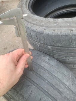 Letné pneu 235/50r18 - 8