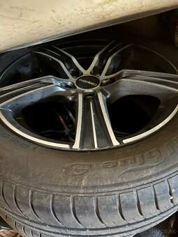 VW Golf 5 1.9TDI - 8