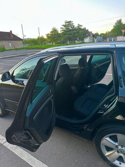 ŠKODA OCTAVIA COMBI 2,0 TDi 4x4 - 8