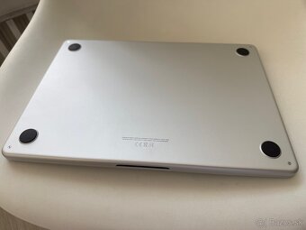 Apple MacBook Air M4 16GB RAM / 256 SSD - ako nový - 8
