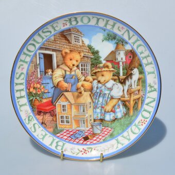 Royal Doulton - 8