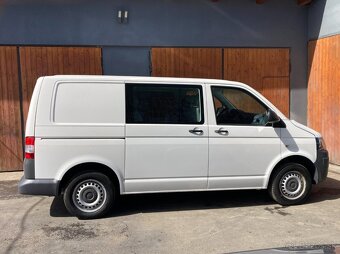 VOLKSWAGEN TRANSPORTER T5 2,0 TDi 4MOTION - 8