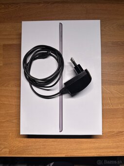 iPad 32GB (8th generation) Wi-Fi - 8