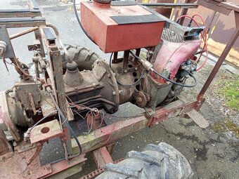 Smykem řízený malotraktor - 8