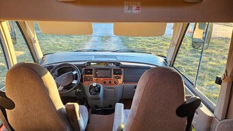 Integrovaný autokaravan HYMER Exsis I562 Silverline - 8