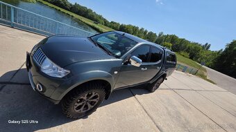 Mitsubishi l 200 - 8