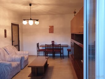 ⌂ Prenájom 2-izbový byt s balkónom 56 m2 Prievidzská Handlov - 8