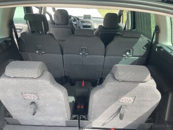 Peugeot 5008 - 8