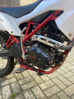 Mikilon Defender 250 - 8