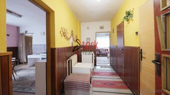 Starší rodinný dom s veľkým pozemkom - Veľké Rovné - 8