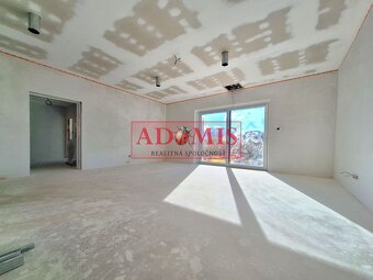 ADOMIS - predám bezbariérový bungalov Ruskov, 650m2, 3x kúpe - 8