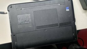 HP ProBook - funkčný, zlá batéria - 8