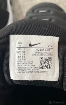 NIKE AIR VAPORMAX PLUS - 8