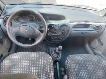 Renault Megane 1.4 - 8