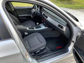 BMW E91 318i - 8