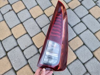 zadné svetlá renault espace IV - 8