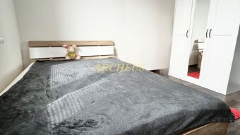 4 IZBOVÝ BYT UL.ŽEROTÍNOVÁ BAŠTA - NOVÉ ZÁMKY - 8