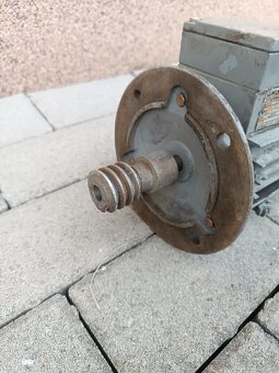 Elektromotory 180 w - 8