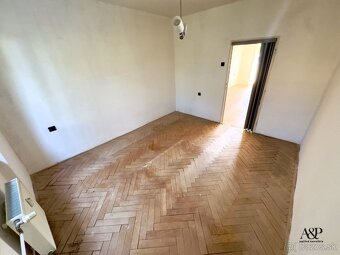 NA PREDAJ 2 IZB. BYT S BALKÓNOM, 52M2, PALÁRIKOVA UL., SENIC - 8