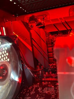 Herný PC i5-8700, 1070Ti, 16GB, SSD... - 8