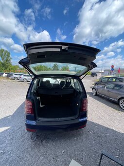 Volkswagen Touran 2.0 TDI DSG WEBASTO r.v.2007 - 8